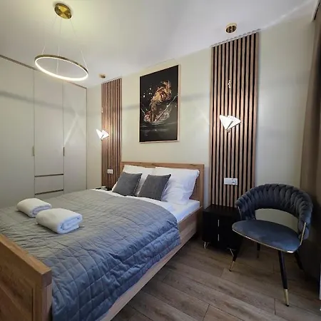 Apartmán Tobaco - Apartamentylove, Garaz, Nowoczesny, Centrum, Balkon, Self Check - In, F-vat