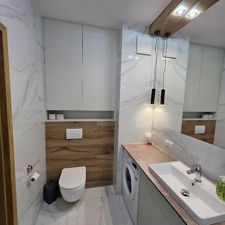 Apartmán Tobaco - Apartamentylove, Garaz, Nowoczesny, Centrum, Balkon, Self Check - In, F-vat *