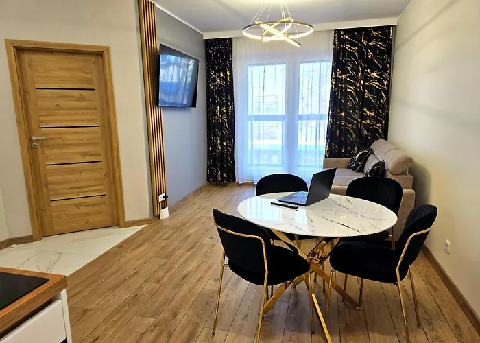 Appartement Tobaco - Apartamentylove, Garaz, Nowoczesny, Centrum, Balkon, Self Check - In, F-vat